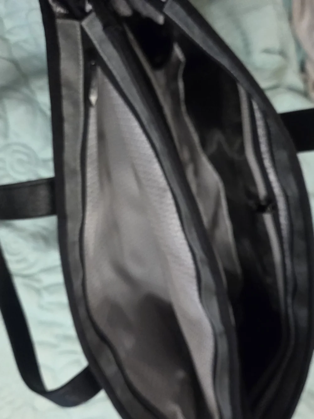 New Knack Series 2 Horizontal Expandable Laptop Bag. Alloy Grey